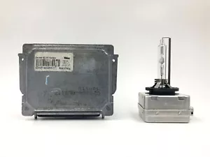 OEM 08-13 Jeep Grand Cherokee Commander Xenon HID Headlight Ballast & D1S Bulb - Picture 1 of 7
