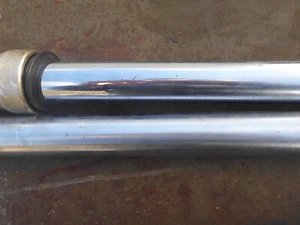 yamaha rd 500 r/h fork - Picture 1 of 4
