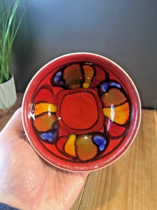 RARE MID CENTURY 60S POOLE POTTERY RED ABSTRACT DELPHIS 38 FOOTED BOWL RETRO 70S - Picture 1 of 12
