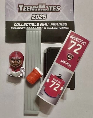 NHL Teenymates Sergei Bobrovsky Florida 2025 con armario, banco, etiqueta, Gatorade Foto 1 de 2