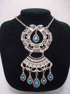 VINTAGE SOUTHWESTERN SILVER TONE NECKLACE LARGE PENDANT FAUX TURQUOISE ESTATE - Picture 1 of 9
