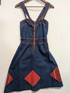 Vintage 70s Jean Pinup Dress Day Dress Womens M 9 Denim Chambray Patches Overall - Picture 1 of 8