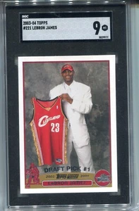 2003 Topps Basketball #221 LeBron James Rookie Card RC Graded SGC 9 MINT - Bild 1 von 2