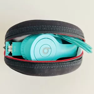Beats Solo HD On-Ear Headphone Teal Green And Black / Red Storage Case & Cable. - Picture 1 of 13