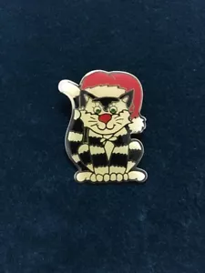 CAT in SANTA HAT CHRISTMAS BROOCH PIN - Picture 1 of 8