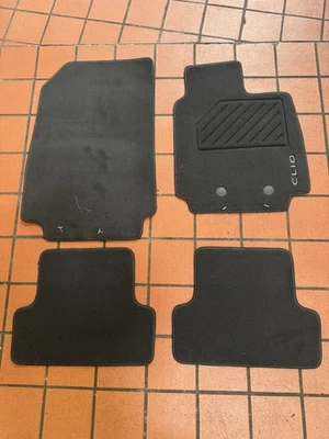 Juego de alfombrillas originales Renault Expression con talón y clips Clio MK3 Foto 1 de 4
