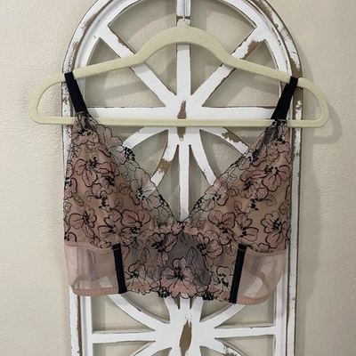 VICTORIAS SECRET VERY SEXY BRALETTE size M-DD LACE LINED CUPS BRA - Image 1 of 4