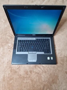 Dell Latitude D820 Laptop 15.4" IC2D T7200 2GHz 120gb HDD 2gb Ram Power On Teste - Picture 1 of 22