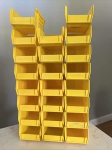 Lote de 23 mini contenedor de almacenamiento amarillo largo de plástico Quantum, paquete de 7 3/8”x4 1/8”x3” - Imagen 1 de 10