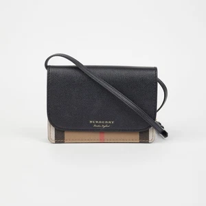 Burberry 80463161 New Hampshire Check Shoulder Crossbody Bag 140490963 - Picture 1 of 11