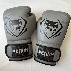 Venum Classic Boxing Gloves - Unisex - Black - 14 oz