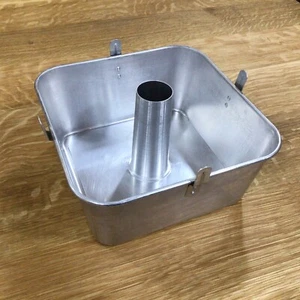 Vintage Aluminum 9” x 9” x 4” Square 2 Piece Angle Food Cake Pan with Feet - Picture 1 of 11