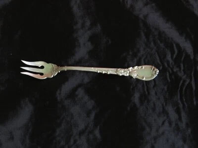 Reed and Barton La Parisienne cocktail fork 5-1/2" mono removed Art Nouveau Foto 1 de 4