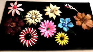 VINTAGE 10 MULTI -COLOR METAL ENAMEL LARGE & SMALL FLOWER BROOCHES / PINS ESTATE - Picture 1 of 20