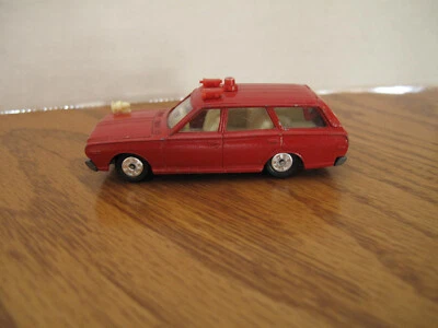 Coche de Juguete Tomy Tomica Toyota Cedric Station Wagon Rojo Jefe de Bomberos No. 47 1974 De colección. Foto 1 de 4