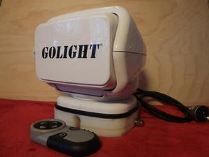 Suchscheinwerfer 370° schwenken / 120° neigen mit FB und Klampenadapterp GOLIGHT - Bild 1 von 9
