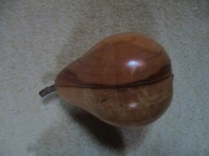 Deko Birne aus Holz gedrechselt - NEUWERTIG - Bild 1 von 6