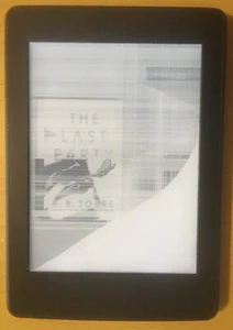 Amazon Kindle Paperwhite 4GB, WLAN, 6": DISPLAY MUSS ERSETZT WERDEN, oder für Ersatzteile. - Bild 1 von 6