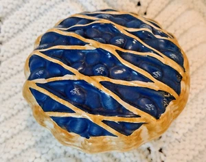 Jelly Bean Candy Dish 2012 Blueberry  Pie  Jelly Belly Ceramic Dish Blue - Picture 1 of 5