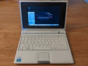 ASUS Eee PC 701 4G Retro Laptop 4GB SSD, 2GB SD card, 512M RAM, Backtrack Linux - Picture 1 of 24