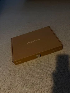 16 Inch LG gram +view IPS Portable Monitor 16MR70.ASDU1 - Picture 1 of 5