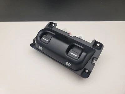 Оригинальный выключатель стеклоподъемника для 4-дверной задней консоли Jeep JT Gladiator WRANGLER 2020-2023 - Изображение 1 из 4