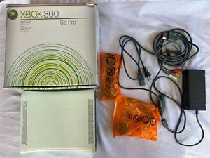 Console di gioco Microsoft Xbox 360 20 GB bianca con cavi scatola cuffie nuove (no HDD) - Foto 1 di 12
