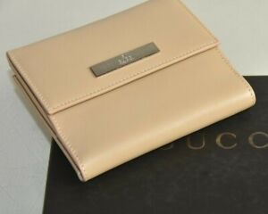NEW in Box GUCCI Beige Leather WALLET Card Holder Logo 
