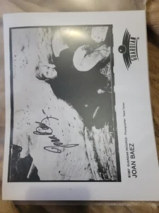 Auto firmata 8x10 di persona, Joan Baez - Foto 1 di 1