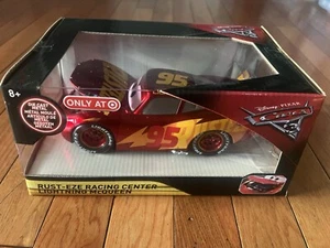 2017 CARS 3 RUST-EZE RACING CENTER Lightning McQueen 1:24 JADA DIE-CAST TARGET - Picture 1 of 6