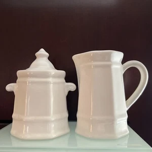 Vintage Pfaltzgraff Heritage White Creamer And Sugar Bowl With Lid Set - Picture 1 of 1