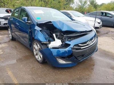 Asiento delantero izquierdo usado se adapta a: Hyundai Elantra Hatchback GT 2013 canastilla aire ba Foto 1 de 4