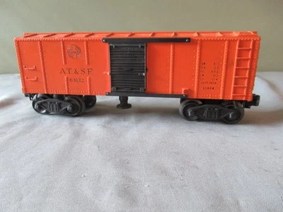 Lionel X3464 Operating Santa Fe Box Car in Excellent Condition - Image 1 of 4