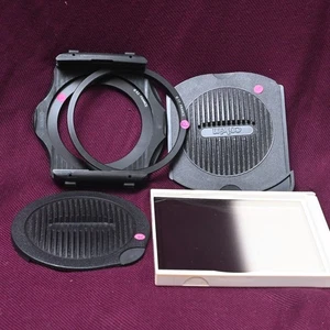 Cokin P121 GRADUAL GRAY, 2 CAPS AND 62 & 77MM ADAPTER EXCELLENT CONDITION/ CHEAP - Picture 1 of 4