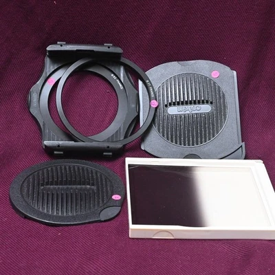 Cokin P121 GRADUAL GRAY, 2 CAPS AND 62 & 77MM ADAPTER EXCELLENT CONDITION/ CHEAP - Image 1 of 4