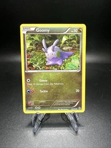 Goomy - 72/106 Flashfire - Juego de cartas coleccionables Pokémon - Imagen 1 de 2