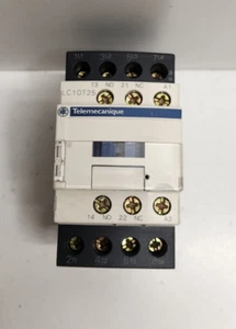 ¡NUEVO SIN CAJA! CONTACTOR BOBINA TELEMECANIQUE 25A 440V 4 POLOS 1NO/1NC 24V LC1DT25-B7 - Imagen 1 de 3
