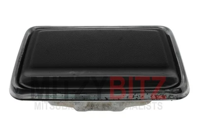CENICERO PUERTA TRASERA PARA MITSUBISHI L200 K75T Serie 3 2.4 Foto 1 de 4