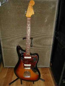 FENDER JAPAN 1993 Re 1960 JAGUAR 3 colori Sunburst GIG BAG spedizione dal GIAPPONESE - Foto 1 di 6
