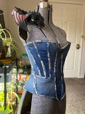 Bonito corsé de criada de mezclilla reciclado hecho a mano puede adaptarse a la cintura 25" - 30" Foto 1 de 3