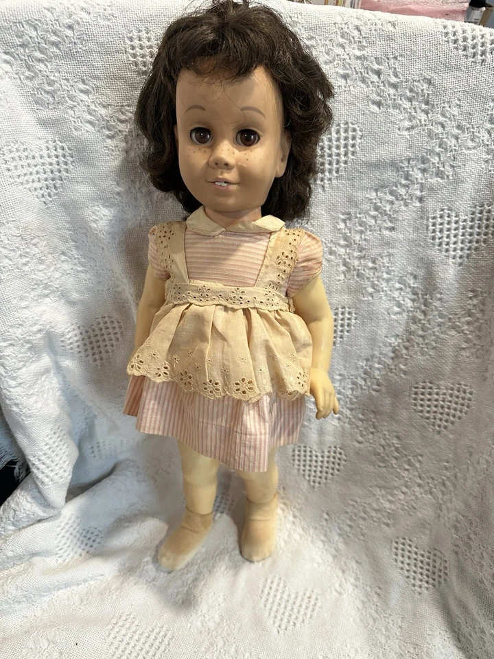 1961 Rare Brunette with Brown Eyes Chatty Cathy Doll With Pull String  - Image 1 of 4