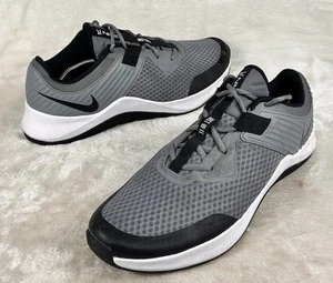 Baskets à lacets Nike MC Trainer gris froid CU3580-001 homme taille US 12 - Photo 1/8