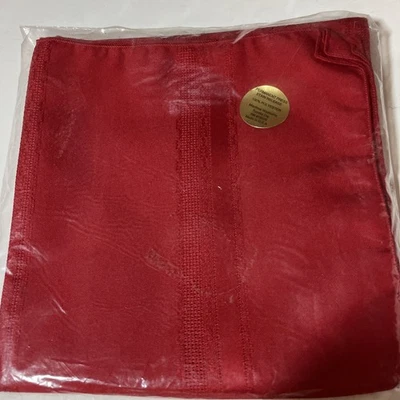 Vntg Set of 4 JCPenney Fabric Napkins 18x18  Red JCP Home Perm Press NEW - Image 1 of 4