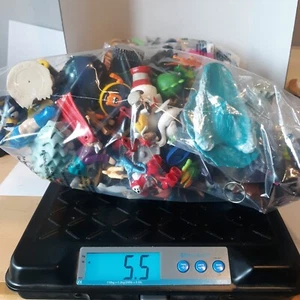 5lb Grab Bag of Misc Loose Toys Action Figures Dolls Figures Plushies Games READ - Picture 1 of 3