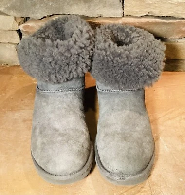 Ugg Australia Bailey Button Classic Short Grey Gray 5803 Women's sheepskin Boots - Image 1 of 4