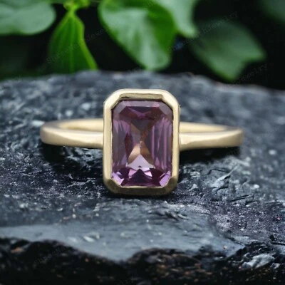 9k Solid Gold 8x6MM Emerald Shape Natural Alexandrite Ring Solitaire Ring - Image 1 of 4