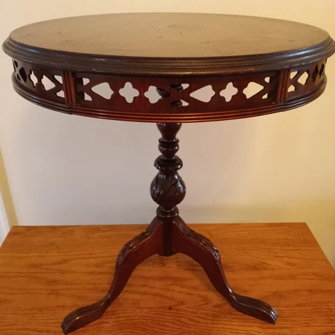Antique Mahogany Table - Georgian II Carved Cover