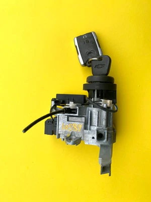 Chevy Silverado 1500 2014-19 interruptor de encendido bloqueo con llave inmovilizador OEM 13500157 Foto 1 de 4