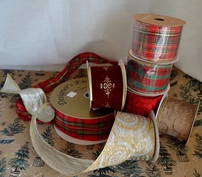 Free shipping! Holiday Ribbon set- 7 fabric & wire wide festive classic ribbons - Image 1 of 4