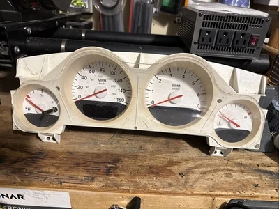 Modelo V8 160 Mph Foto 1 de 2